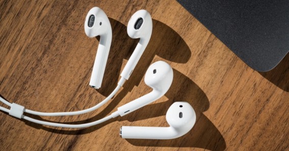 Contrast Among Earpods And Airpods